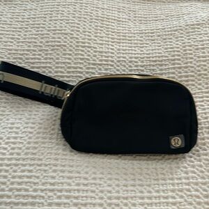 Lululemon everywhere belt bag black and gold